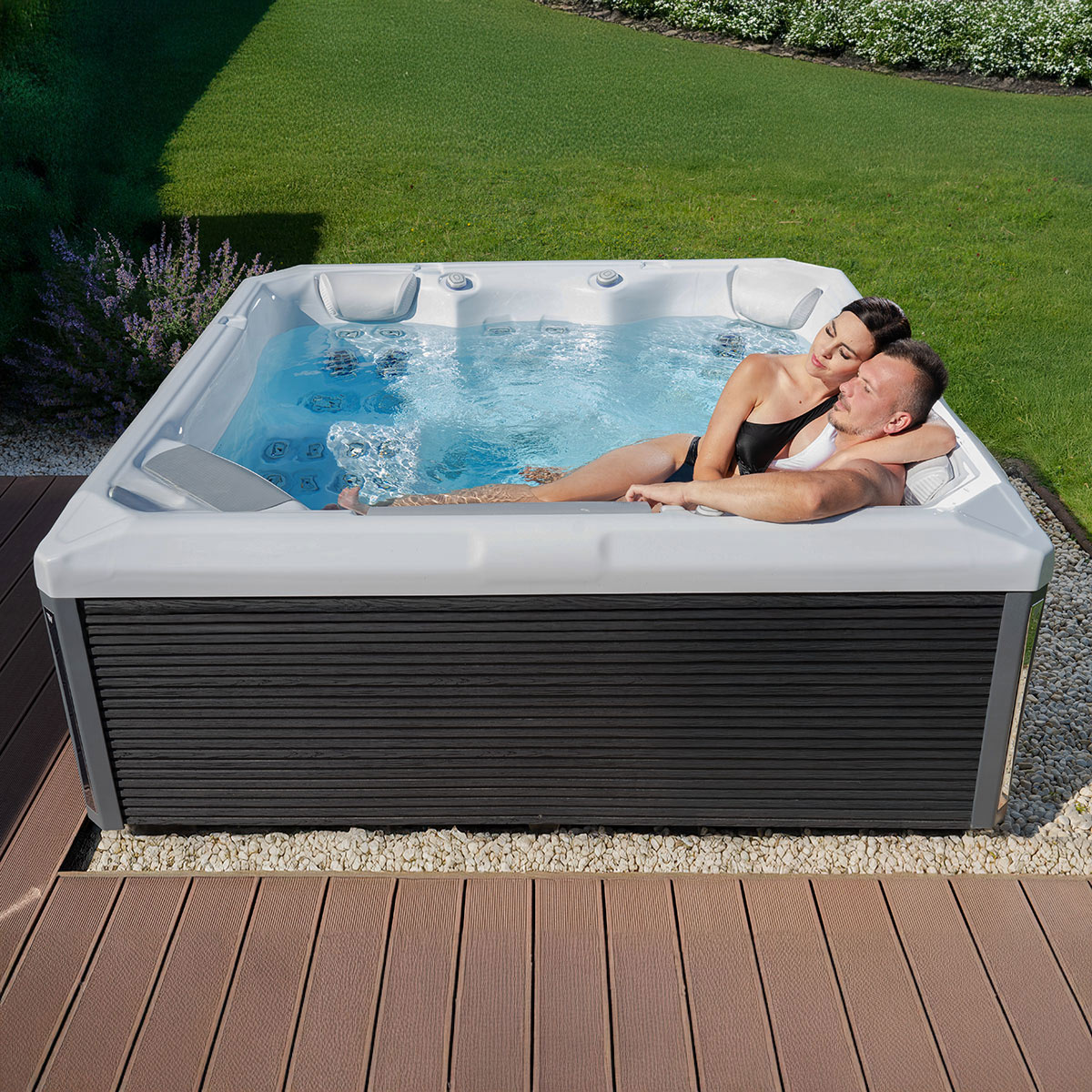 Makalu_essential_2024_lifestyle_02_web Makalu_essential_2024_lifestyle_02_web